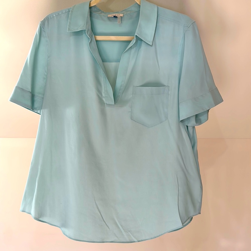 Court & Rowe Size Large Blouse